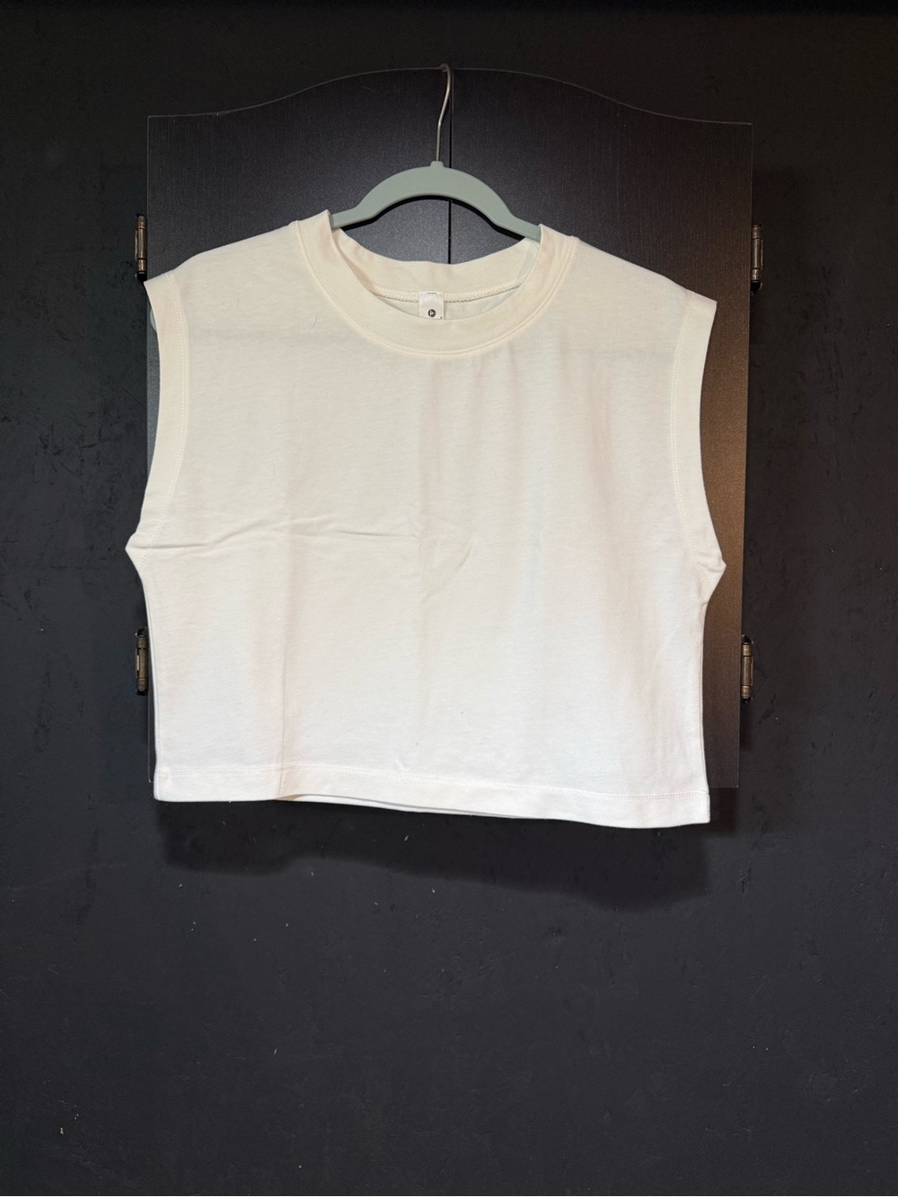 90 Degree By Reflex White Sleeveless Crop Tank